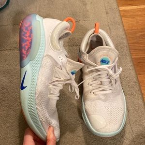 Nike Joyride sneakers women’s 10.5